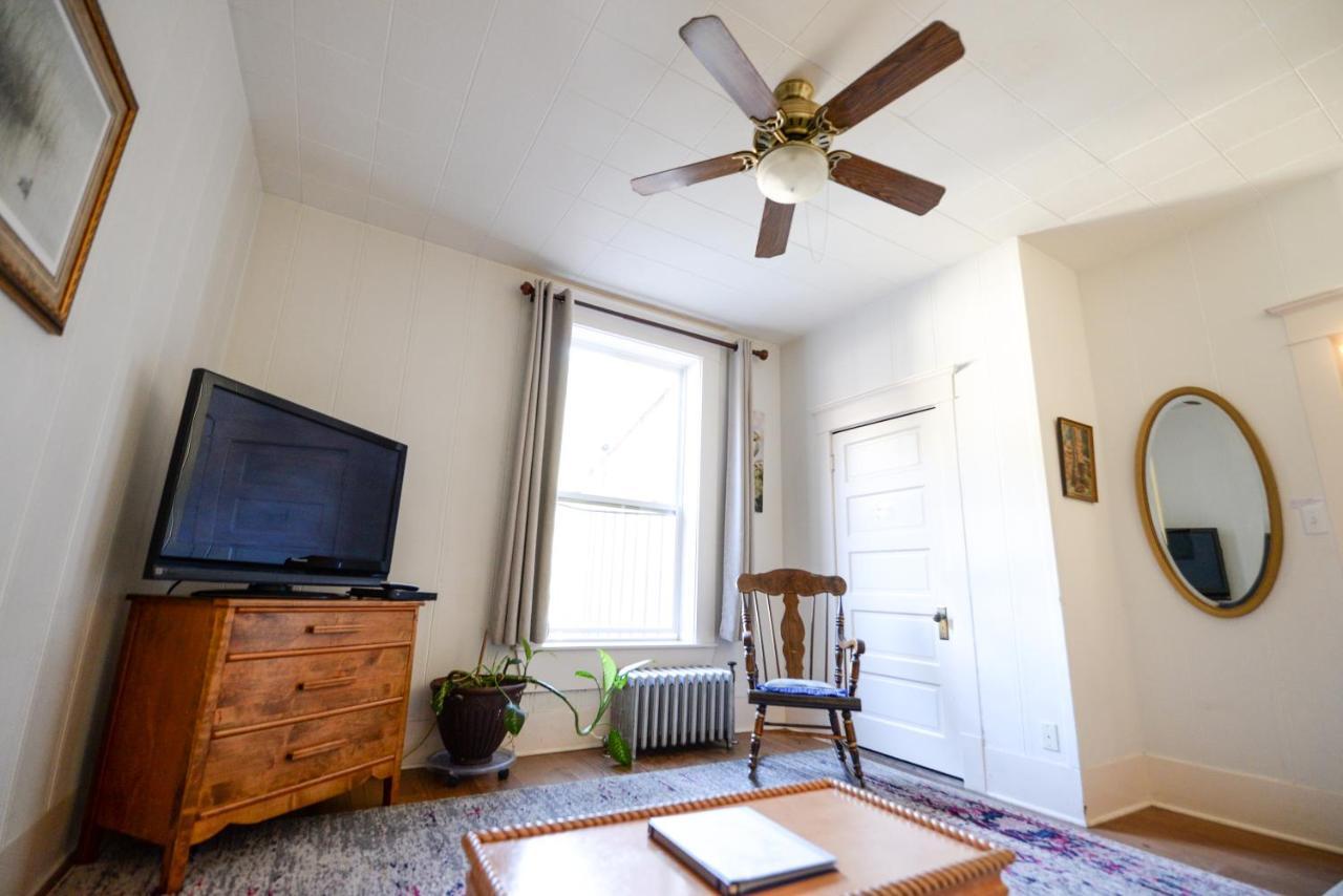 Brown & Hawkins Historical Apartments Seward Luaran gambar